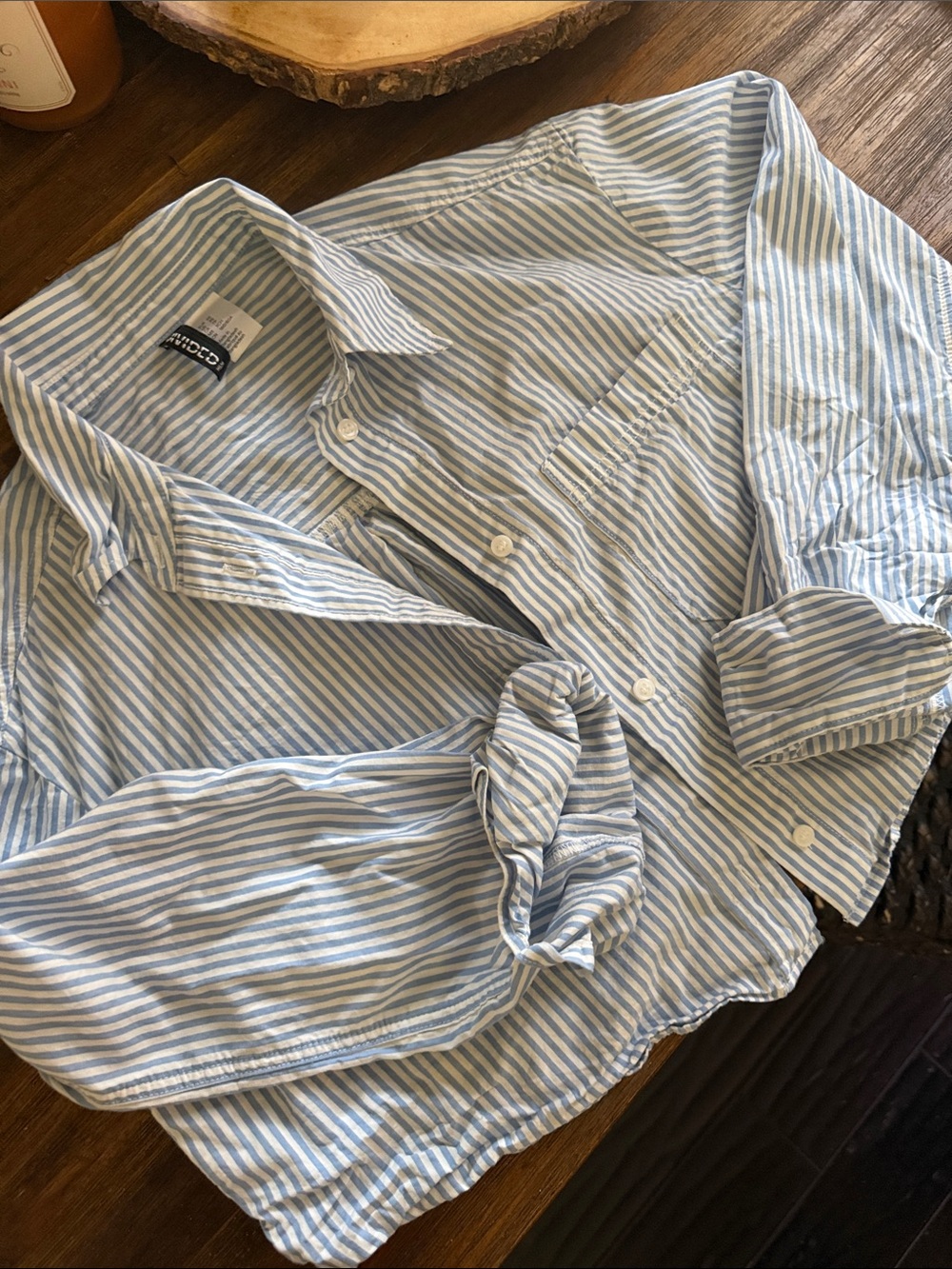 H&M Light Blue and White Striped Crop Button-Up